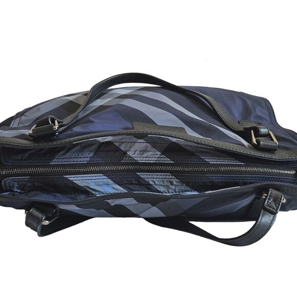 BURBERRY BLUE BUCKLEIGH NYLON TOTE BAG - Picture 6 of 16